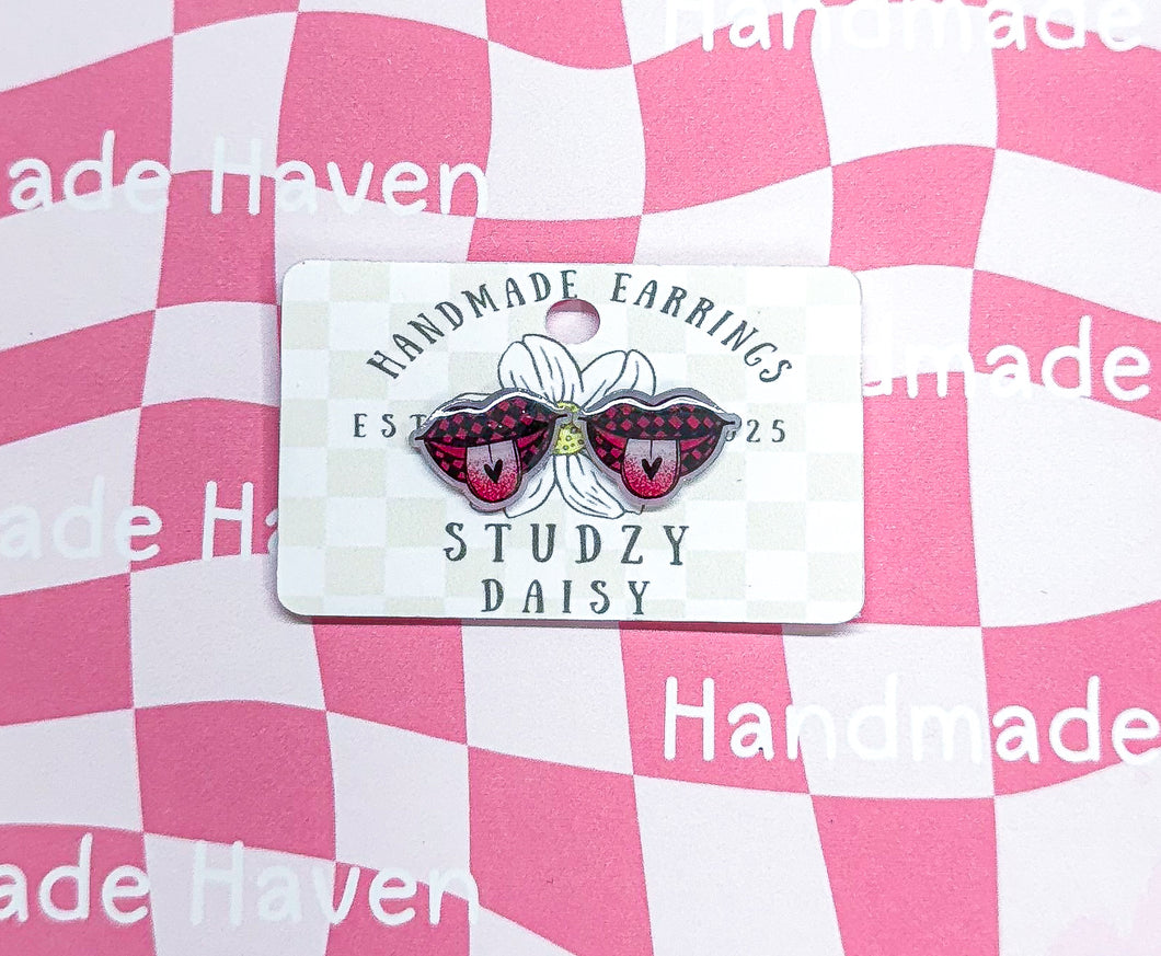 Kiss my Heart Studs